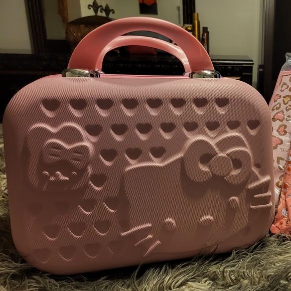 Hello Kitty Suitcase /MakeupOrg. lightPinkColor-itsbabypink! FREE SHIPPING! - Picture 2 of 15